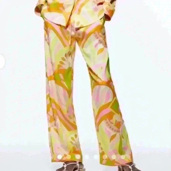 Zara Loose Fitting Satin High Waisted Print Pant Size XS EUC! - Picture 3 of 12